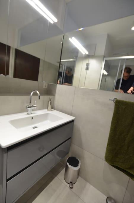 Studio 7 City Lage Mit Garage Naehe Koeln Bonn Ζίγκμπουργκ Εξωτερικό φωτογραφία